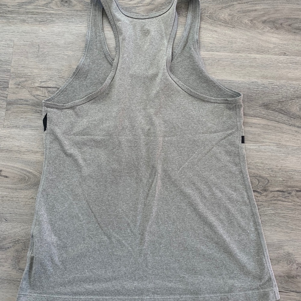 Nike tank top! - Picture 2 of 3